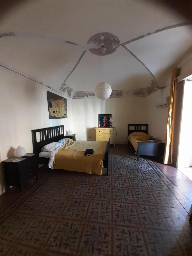 Ivana B&B Catania Kültér fotó